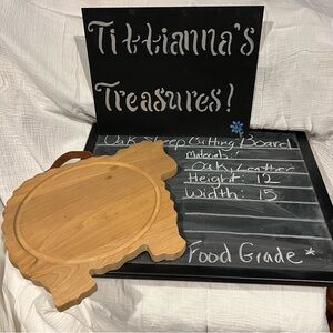 Oak Sheep Cutting Board with Leather Handle